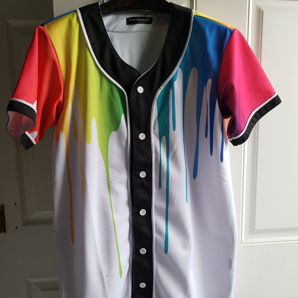 Mr. Bao Long & Miss Go: Men’s M Rainbow jersey